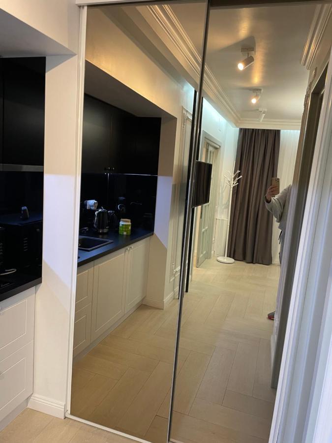 Luxury City Studios Curtea de Argeş 外观 照片