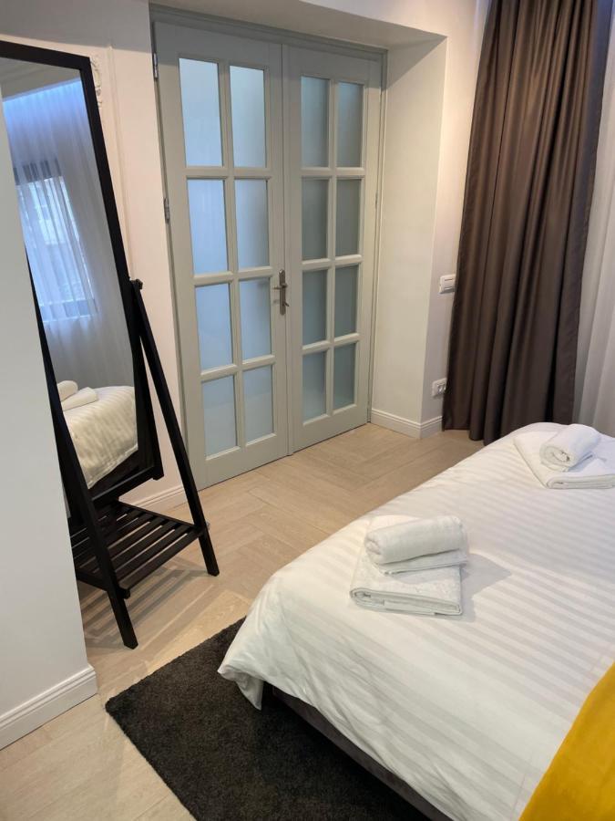 Luxury City Studios Curtea de Argeş 外观 照片