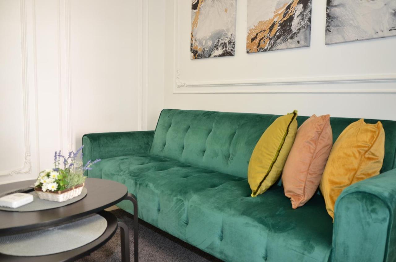 Luxury City Studios Curtea de Argeş 外观 照片